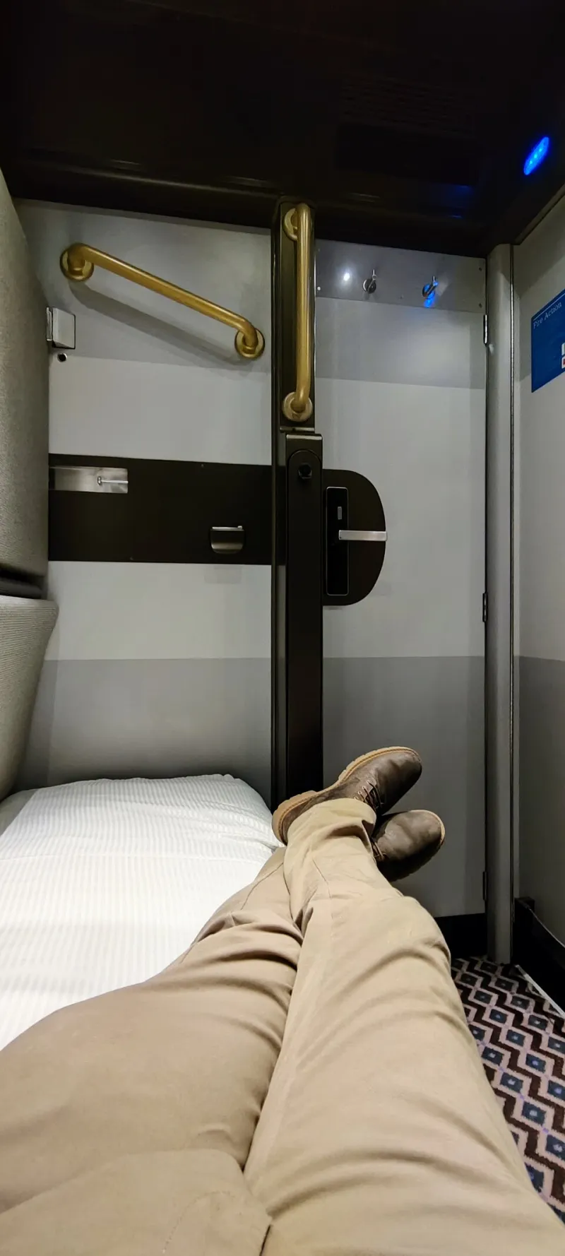 Cuccette, binari e alba all'estero: la guida onesta ai treni notturni dall'Italia